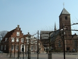 Kerk met Wilhelminaplein in Naaldwijk
