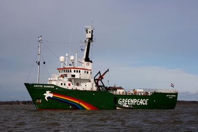 Europarlementariërs roepen op tot vrijlating Greenpeace activisten
