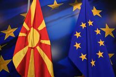 Vlaggen van Macedoni« en EU